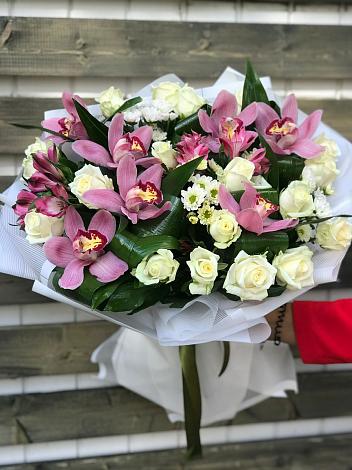 Букет цветов из: Розы и Хризантемы в Обозерском