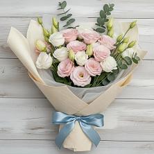 Букет цветов из:  Лизиантусы в Обозерском