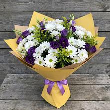 Букет цветов из:  Ирисы, Хризантемы и Ромашки в Обозерском