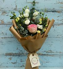 Букет цветов из:  Розы и Лизиантусы в Обозерском